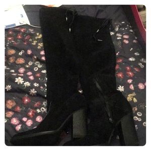 Vince Camuto suede black boots